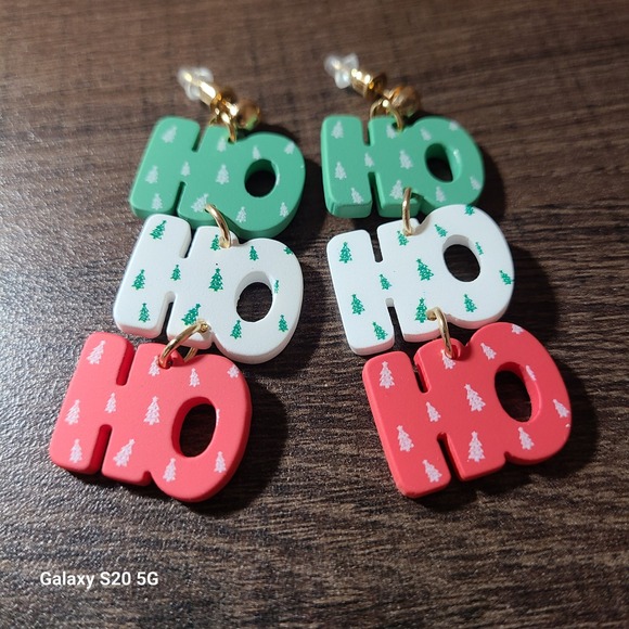 Christmas Ho Ho Ho Drop Earrings Women Green White Red Festive Holiday Jewelry - Picture 3 of 5